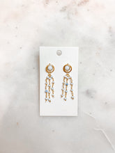 Load image into Gallery viewer, Clove Earrings
